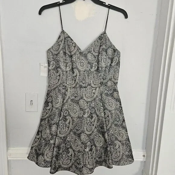 NWT Alice + Olivia Anette Metallic Paisley V-neck Party Dress | 12 - Picture 4 of 11
